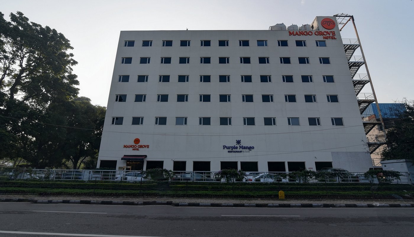 Lemon Tree Premier, City Center, Gurugram